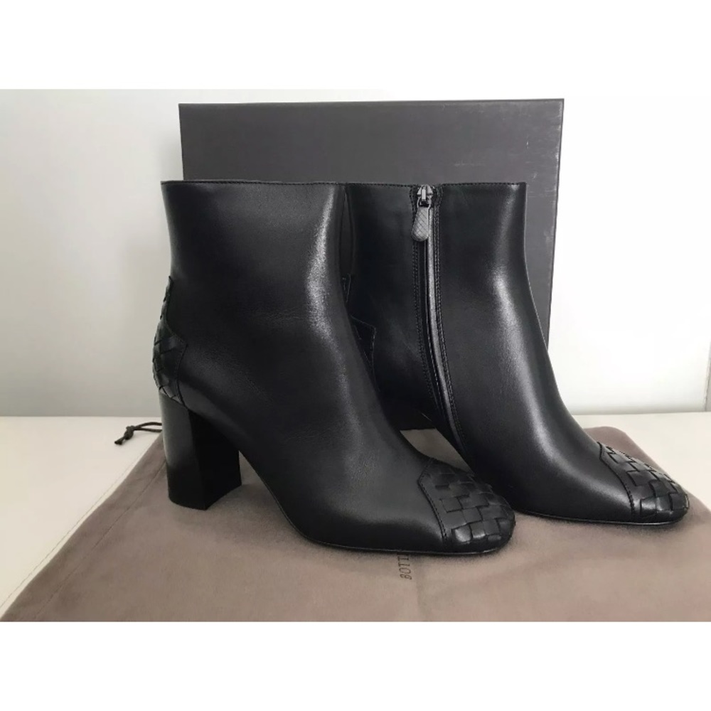 Bottega Veneta Jungle Calf Leather Ankle Boots, 38 - Picture 1 of 8